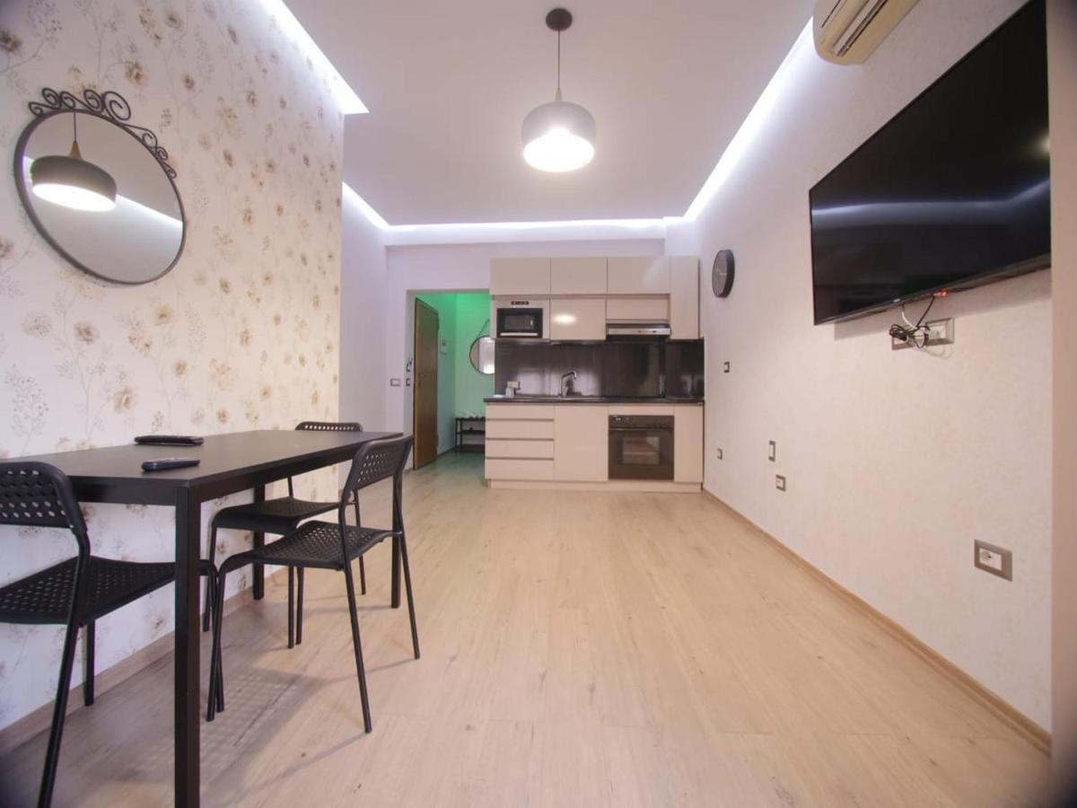 Apartament Hidden Gem In The Center Of Tirana Zewnętrze zdjęcie