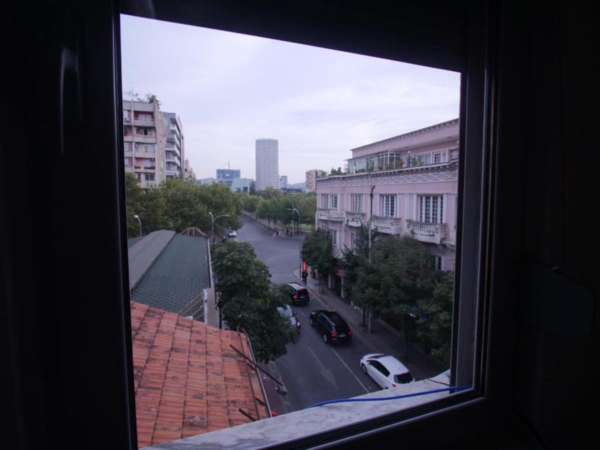 Apartament Hidden Gem In The Center Of Tirana Zewnętrze zdjęcie