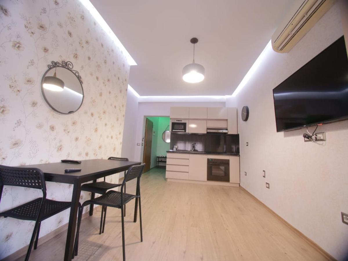 Apartament Hidden Gem In The Center Of Tirana Zewnętrze zdjęcie